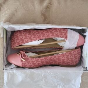 Michael Kors Melody Toe Cap Logo and Leather Ballet Flat In Primrose  Size 7M